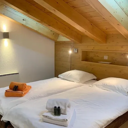 Port Croz Apartman *